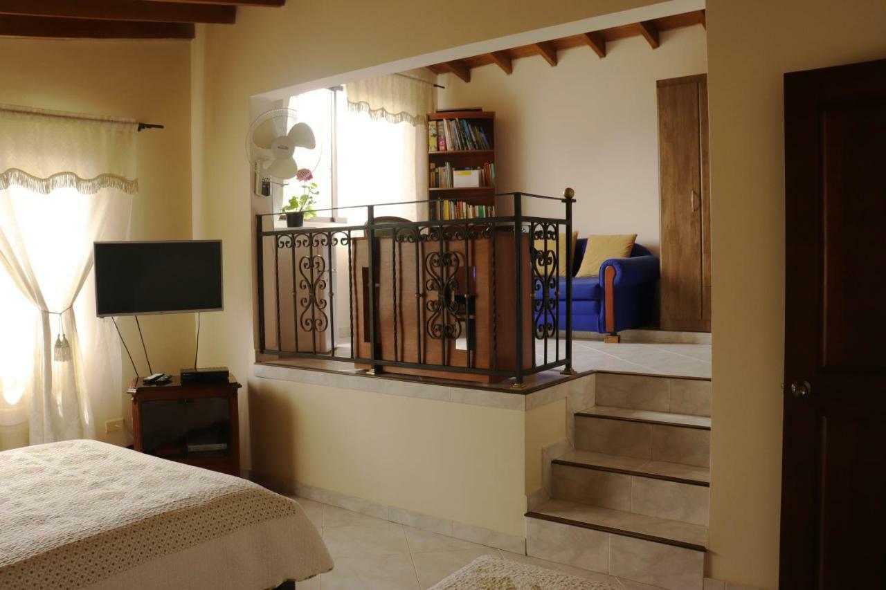 Mayorca Homestay Medellin Luaran gambar